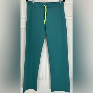 Figs women's Livingston™ - Petite Basic Scrub Pants - S - Petite / Marine